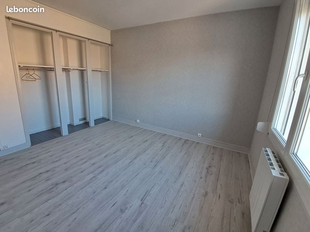 Appartement à louer, 44m², Laroche-Saint-Cydroine