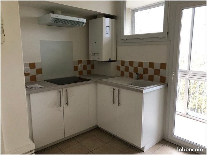 Appartement à louer, 65m², Uzès