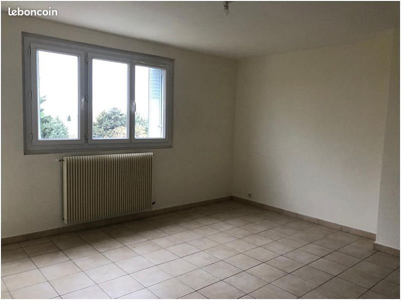 Appartement à louer, 65m², Uzès