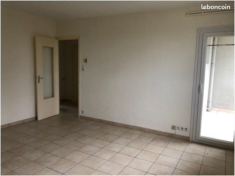 Appartement à louer, 65m², Uzès