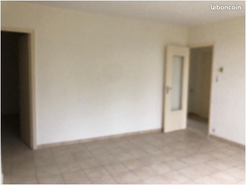 Appartement à louer, 65m², Uzès