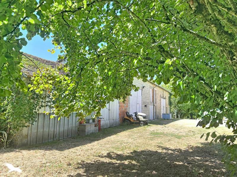 Maison à vendre, 202m², Saint-Saud-Lacoussière