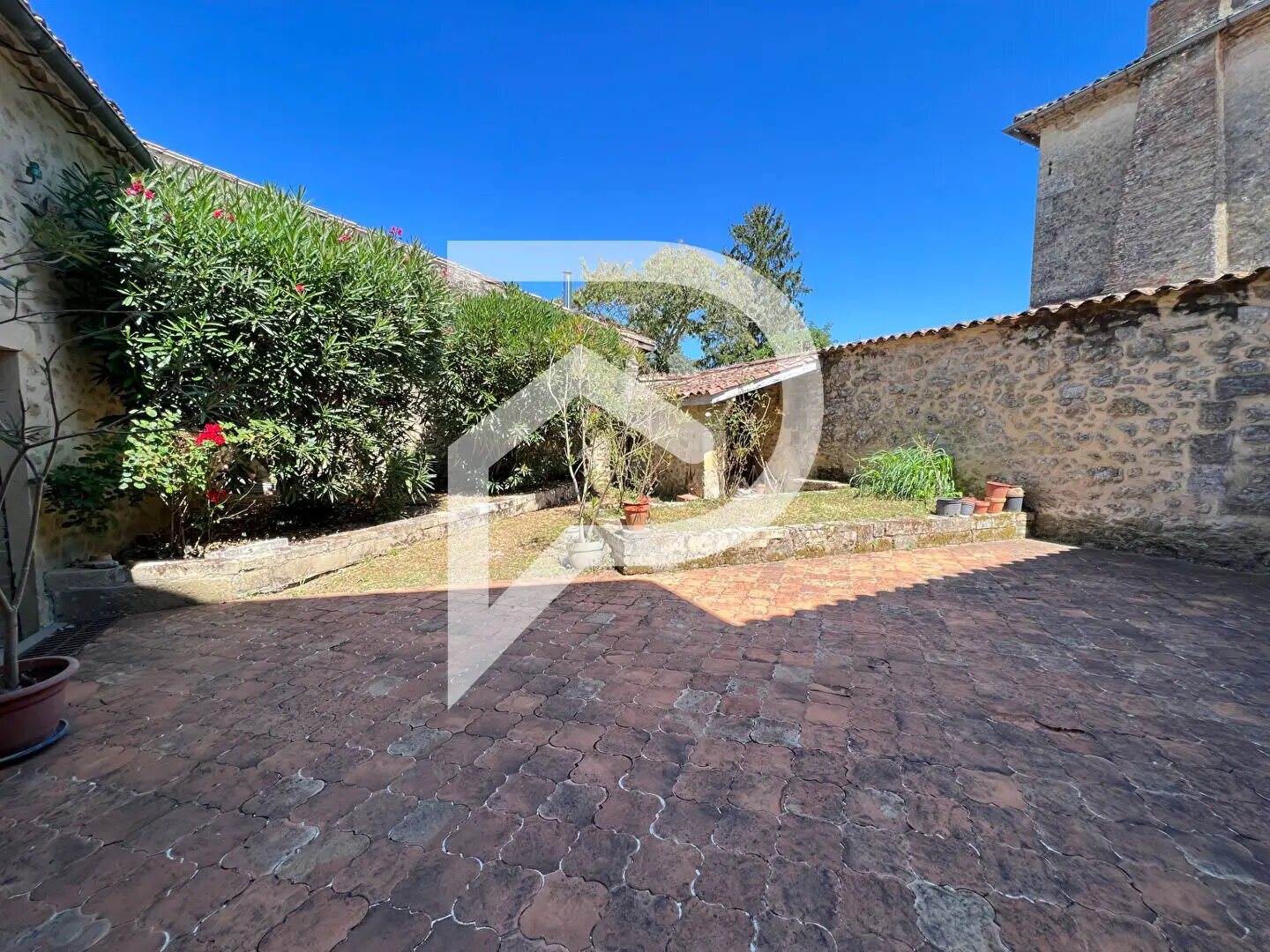 Maison à vendre, 185m², Blasimon