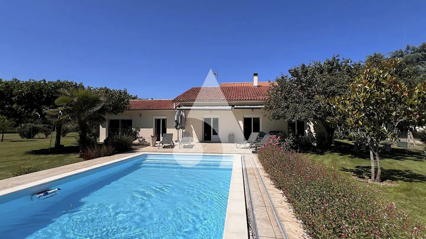 Maison à vendre, 215m², Saint-Médard-de-Guizières