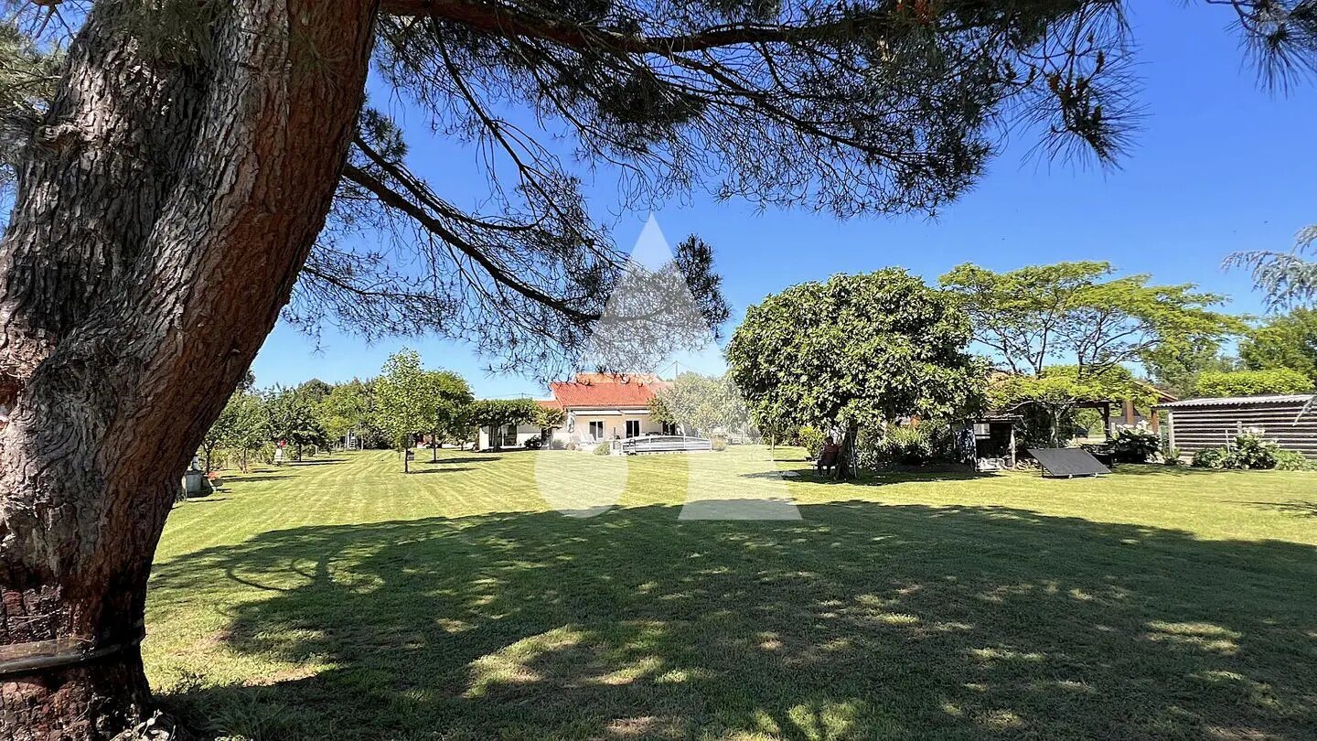 Maison à vendre, 215m², Saint-Médard-de-Guizières