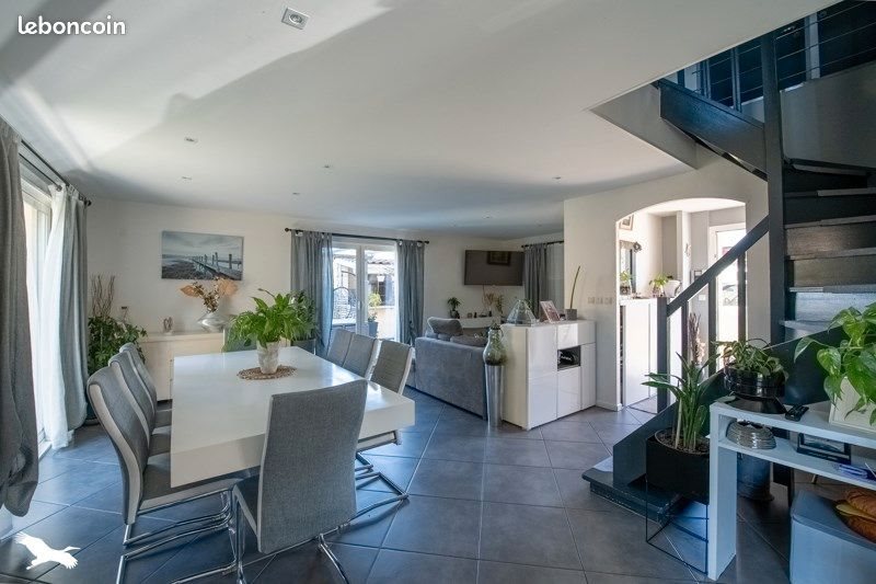 Maison à vendre, 123m², Bassens