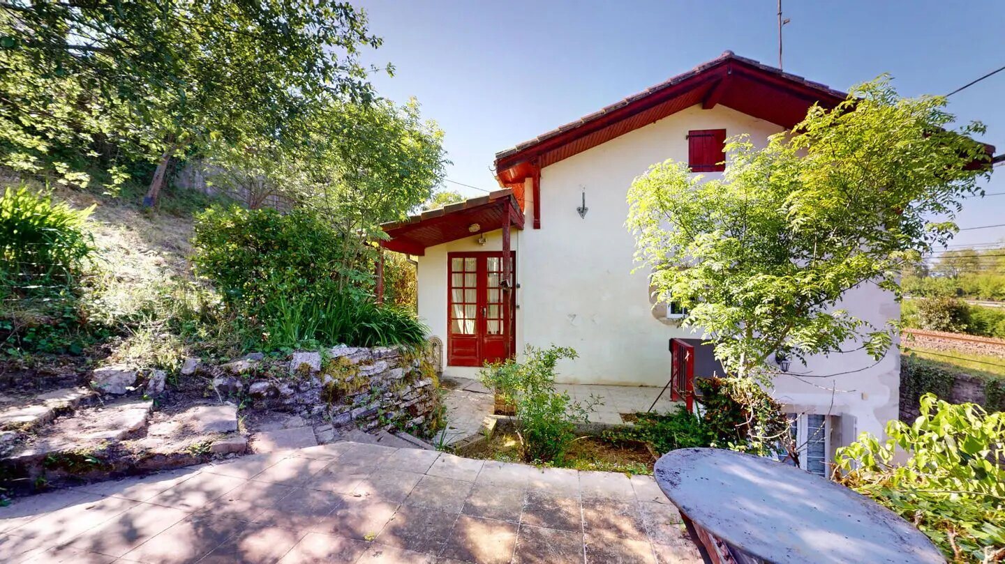 Maison à vendre, 64m², Urt