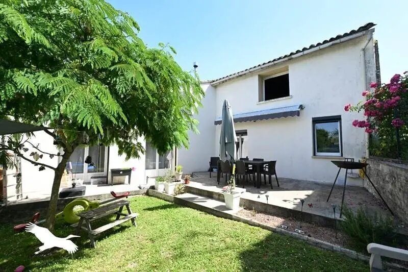 Maison à vendre, 100m², Gond-Pontouvre