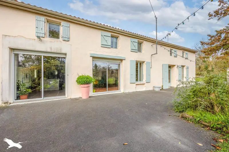 Maison à vendre, 190m², Genouillé