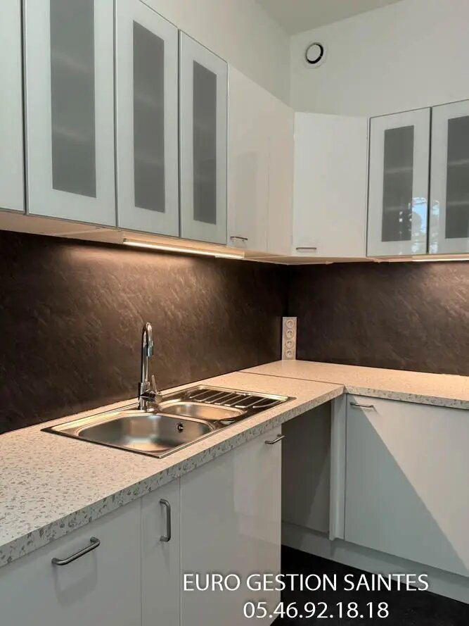 Appartement à louer, 155m², Saintes