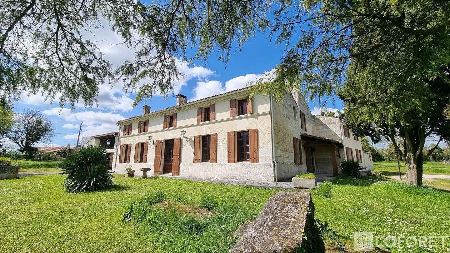 Maison à vendre, 574m², Saintes