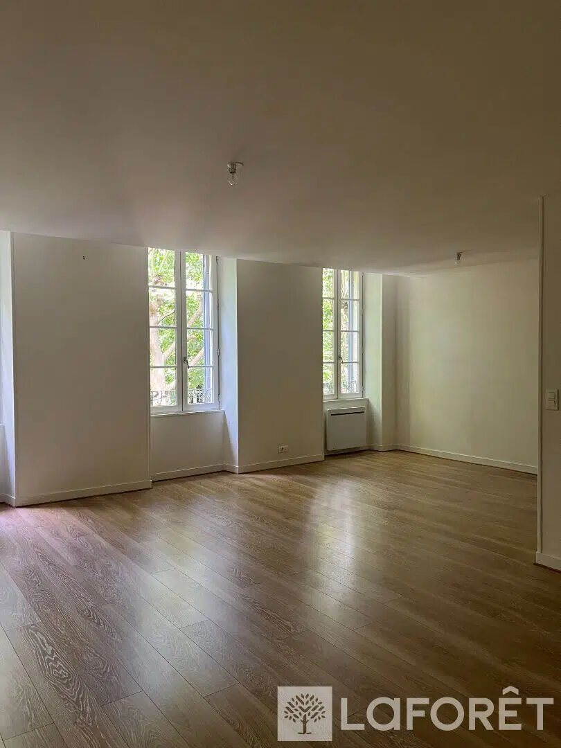 Appartement à louer, 79m², Saintes