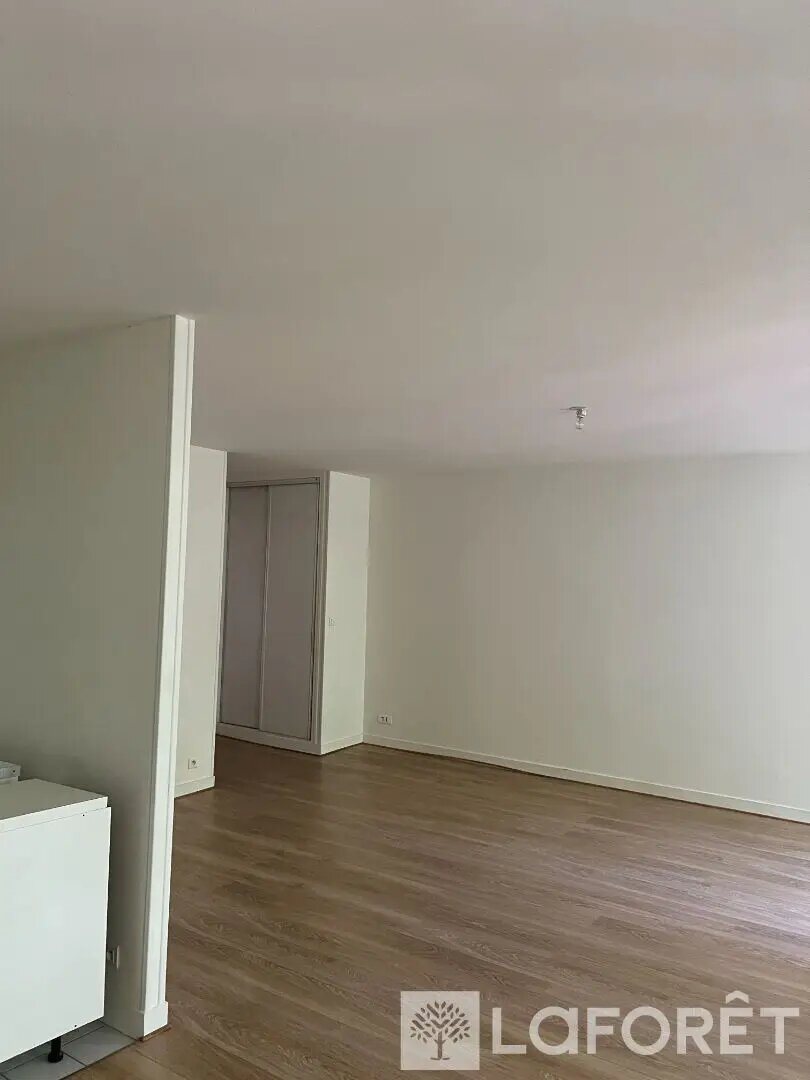 Appartement à louer, 79m², Saintes