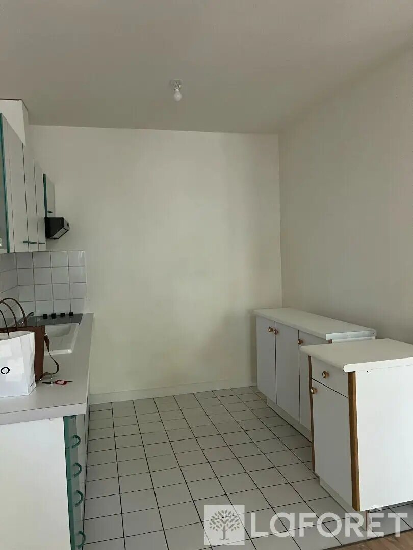 Appartement à louer, 79m², Saintes