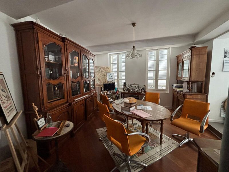 Appartement à vendre, 163m², Saintes