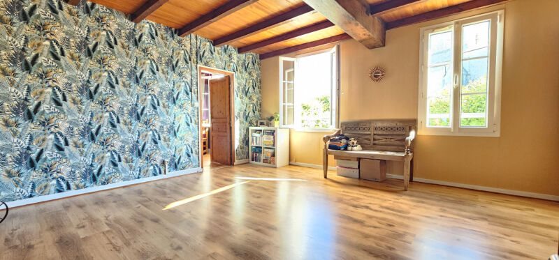 Maison à vendre, 131m², Saint-Georges-des-Coteaux