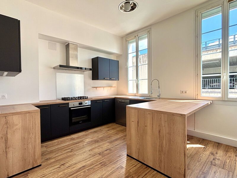Appartement à louer, 104m², Saintes