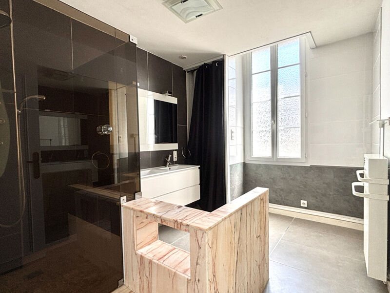 Appartement à louer, 104m², Saintes