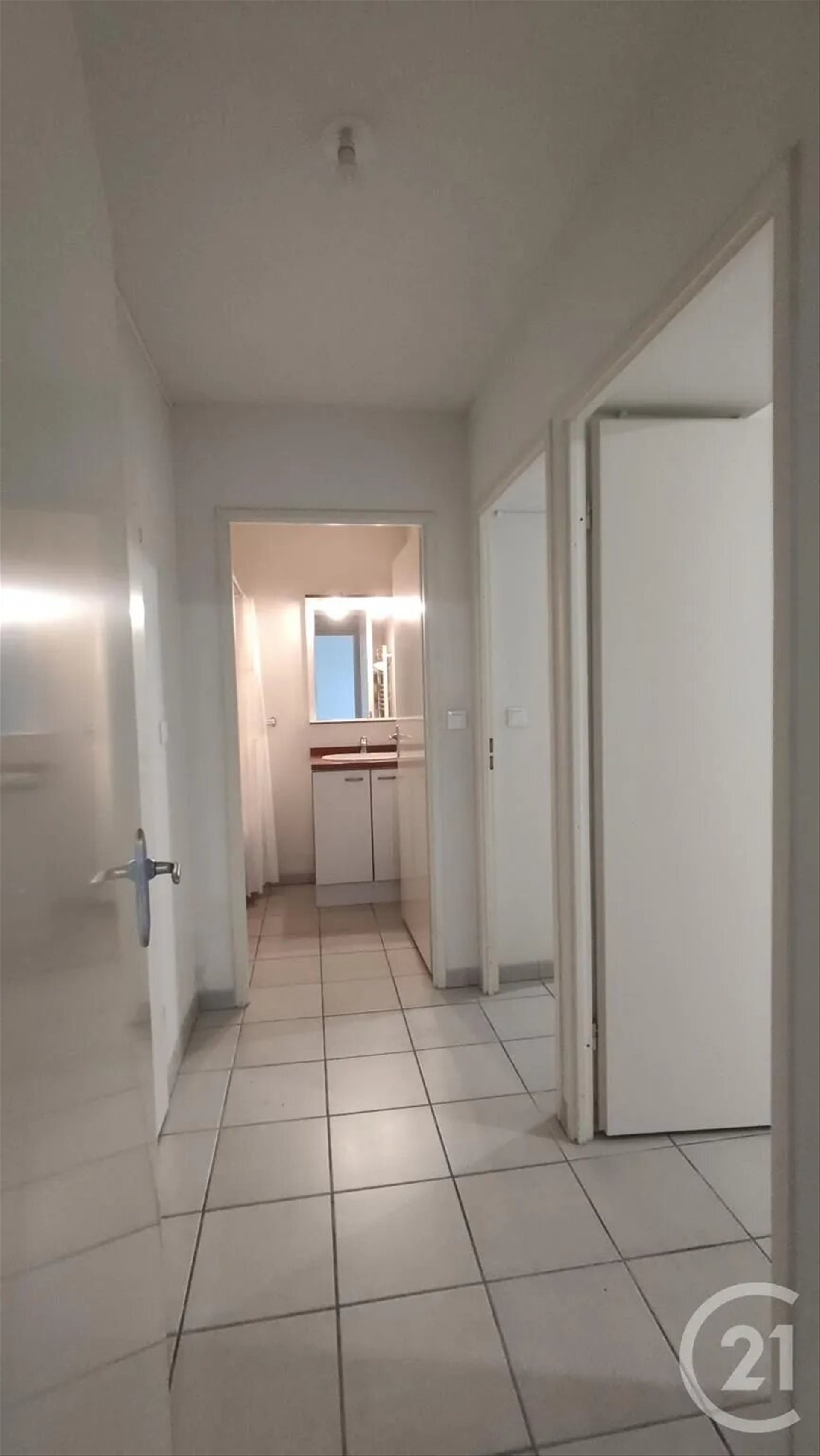 Appartement à louer, 58m², Saintes