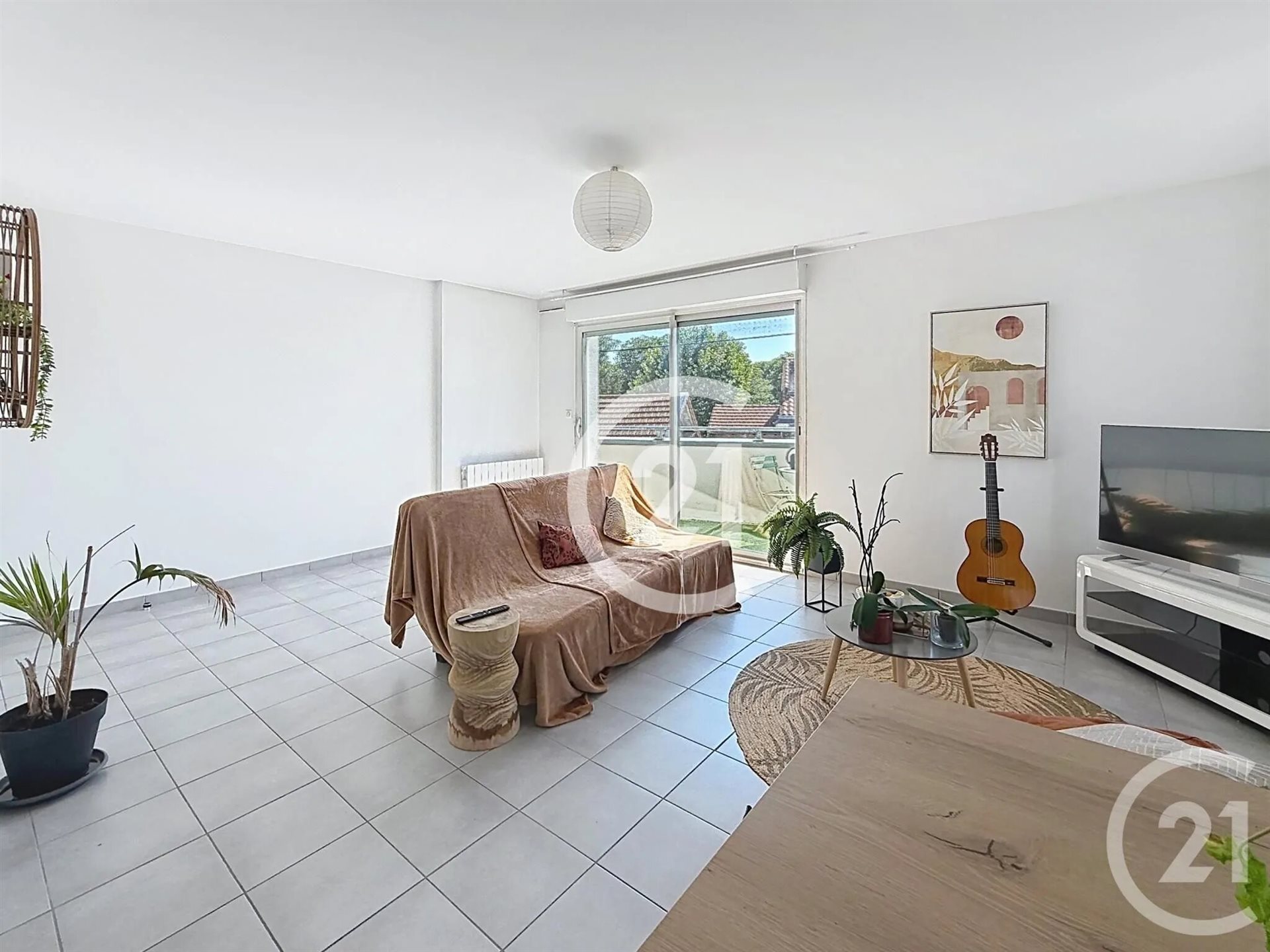 Appartement à louer, 54m², Saintes