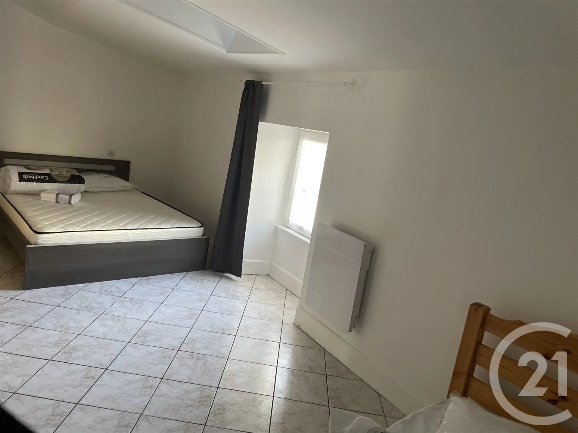 Appartement à louer, 47m², Saintes