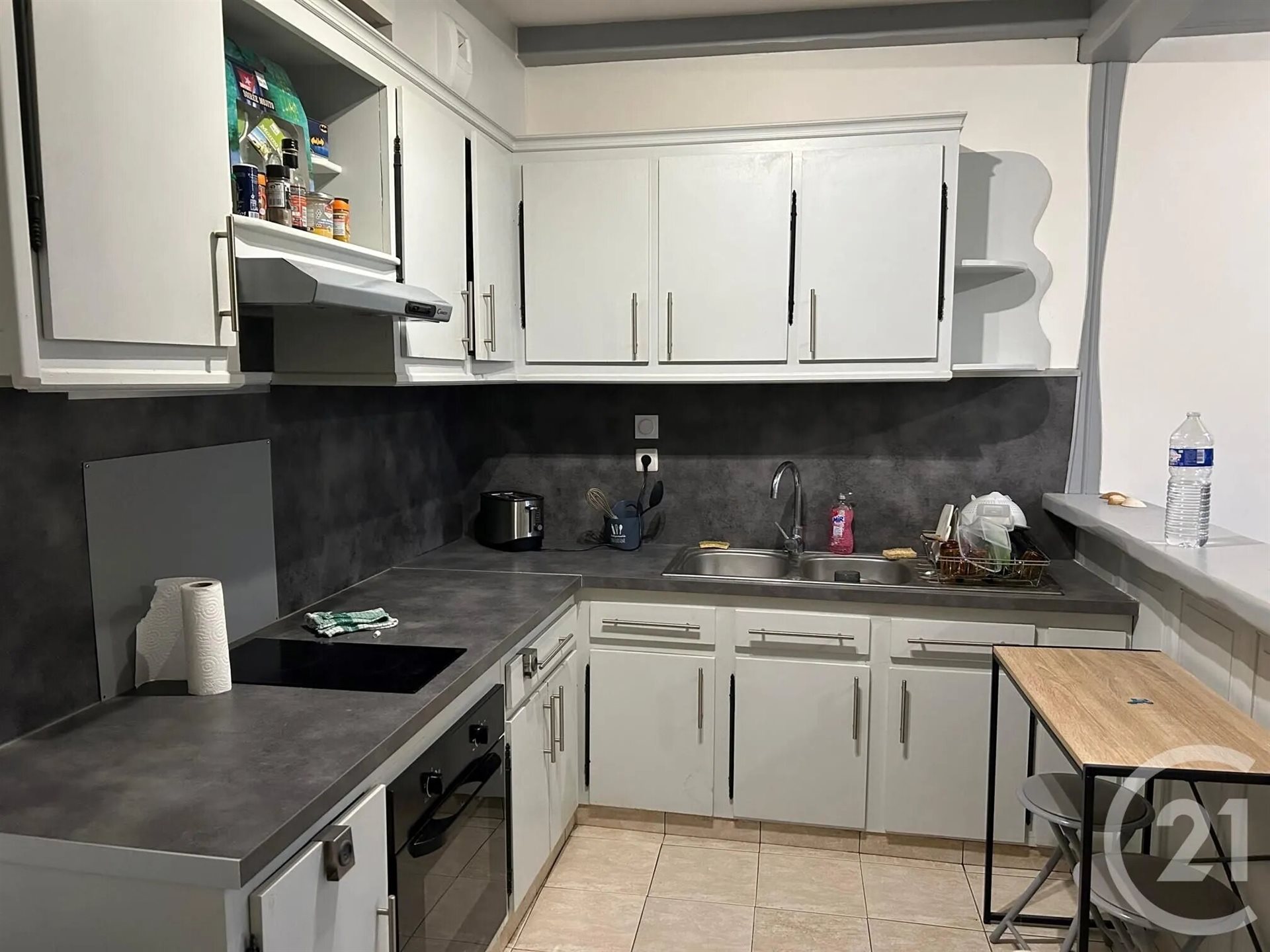 Appartement à louer, 27m², Saintes