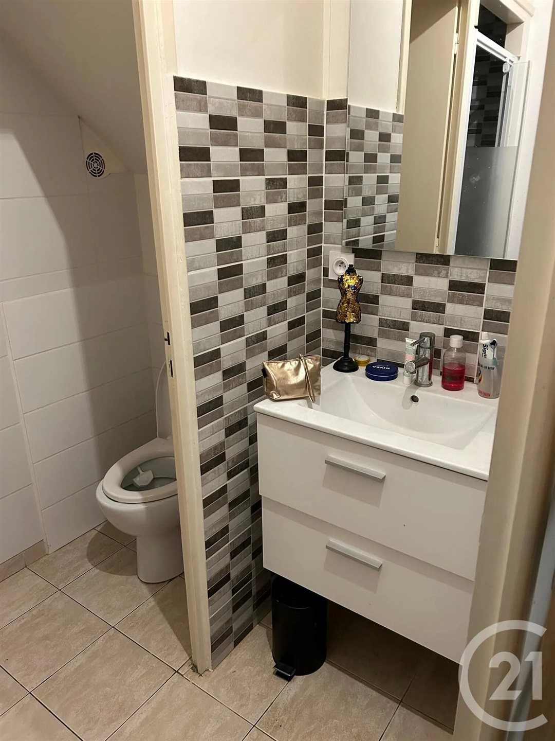 Appartement à louer, 27m², Saintes
