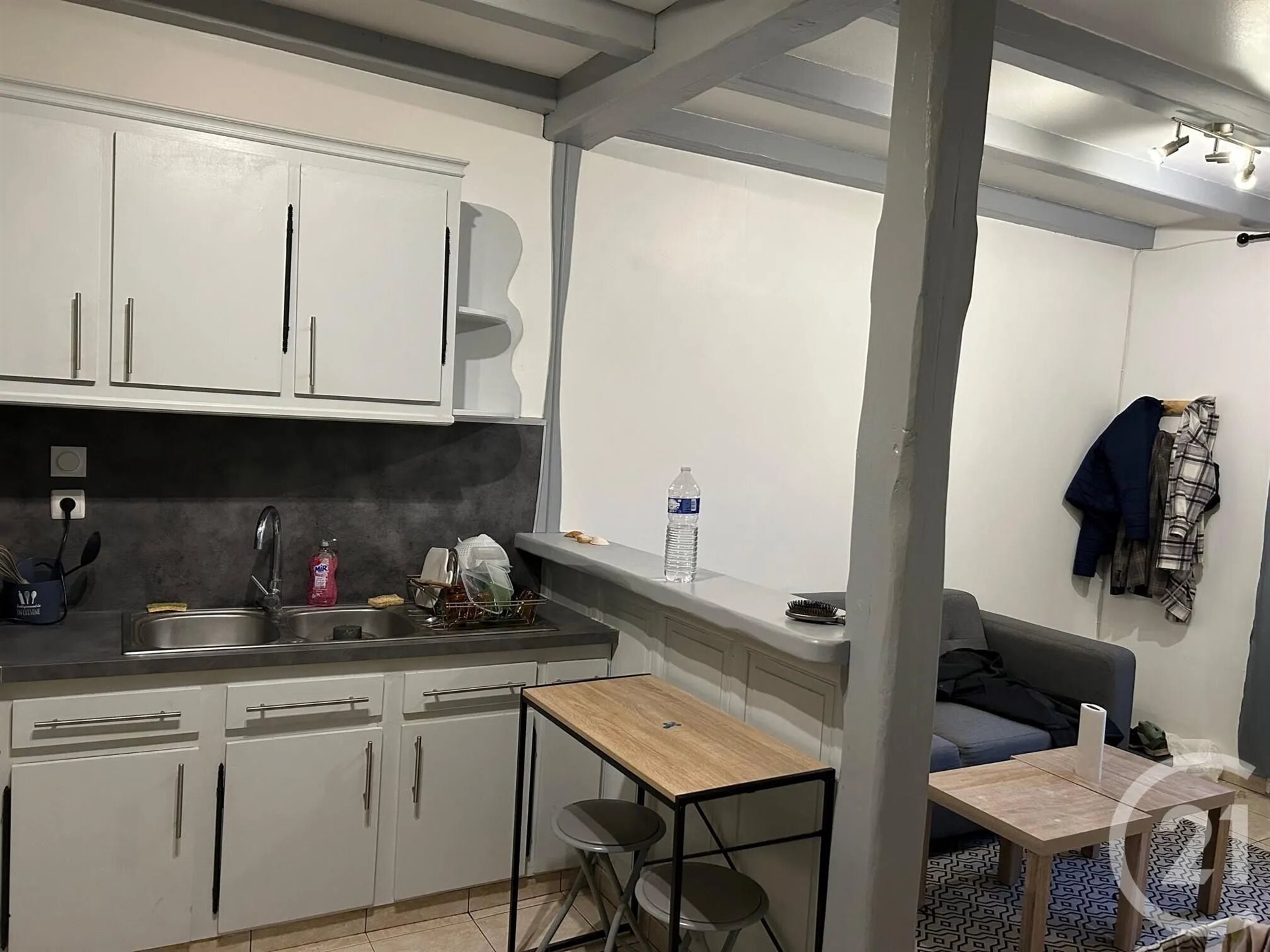 Appartement à louer, 27m², Saintes