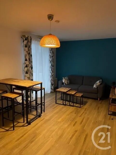Appartement à louer, 37m², Saintes