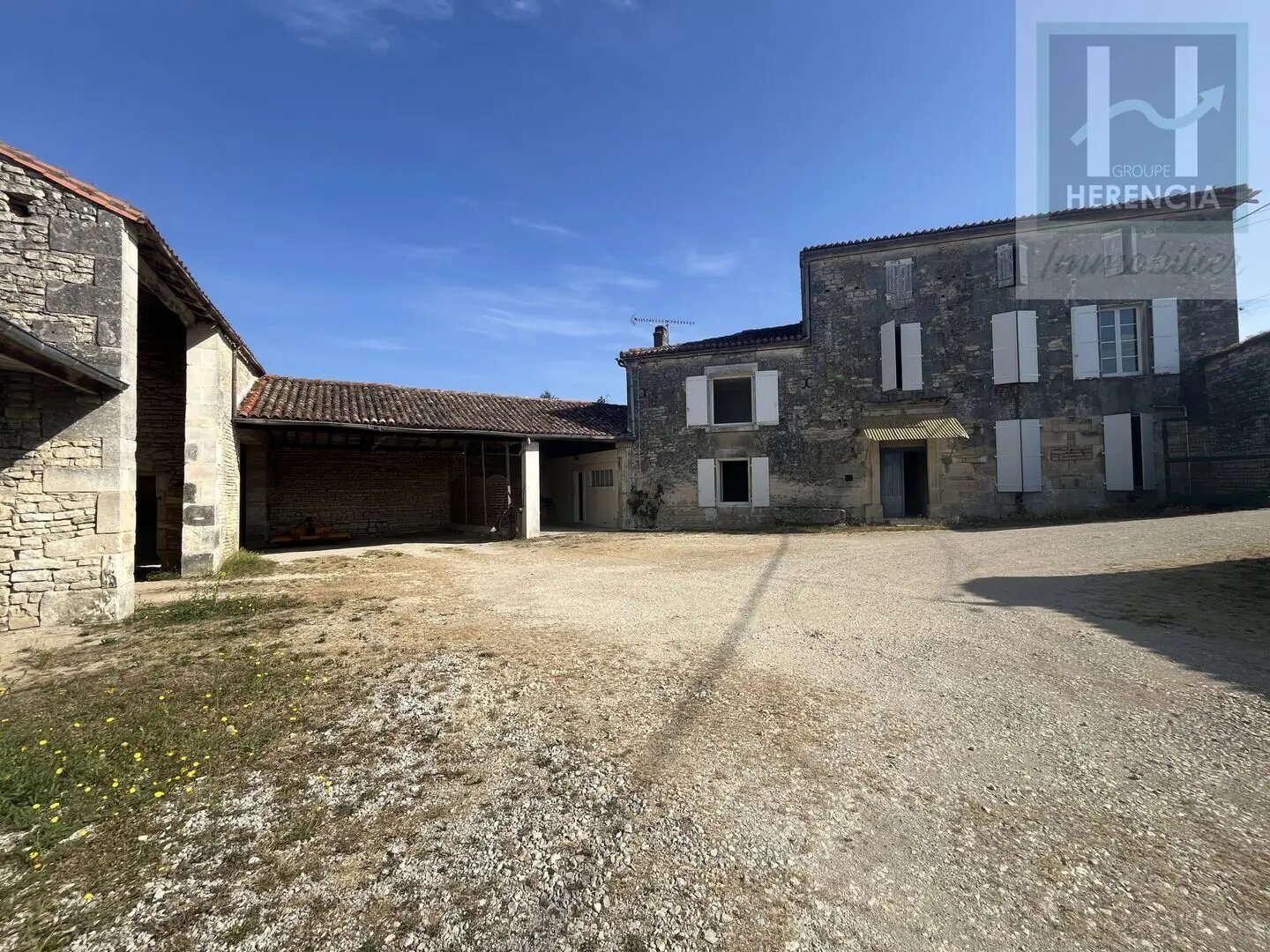Maison à vendre, 185m², Hiersac