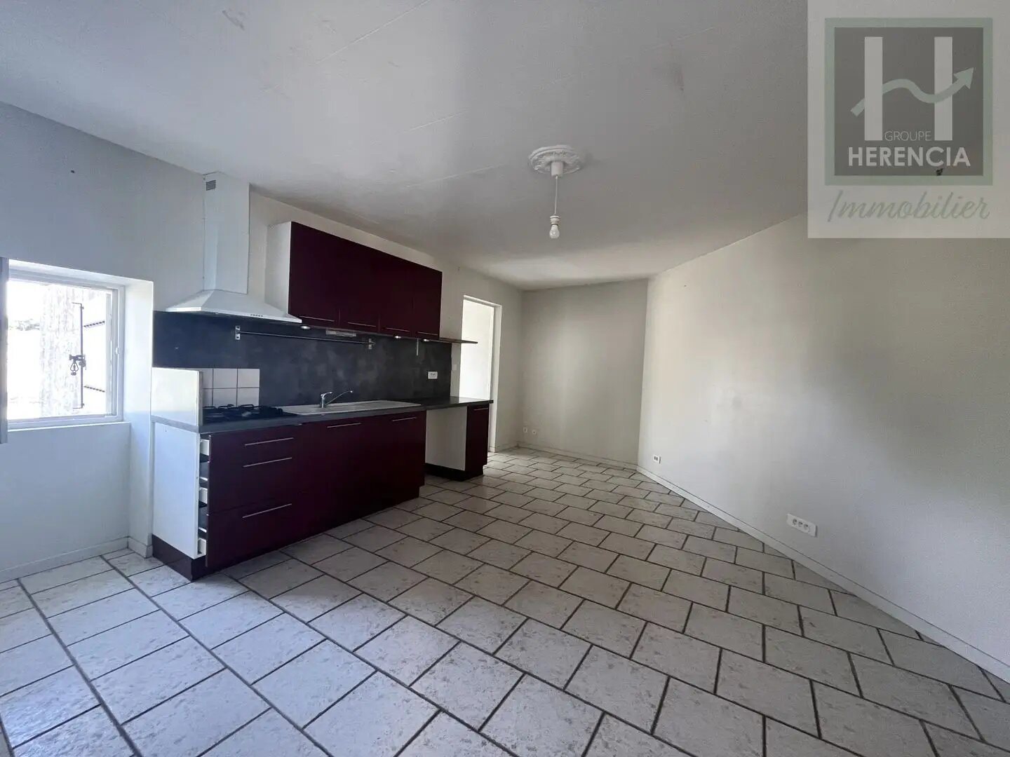Maison à vendre, 185m², Hiersac