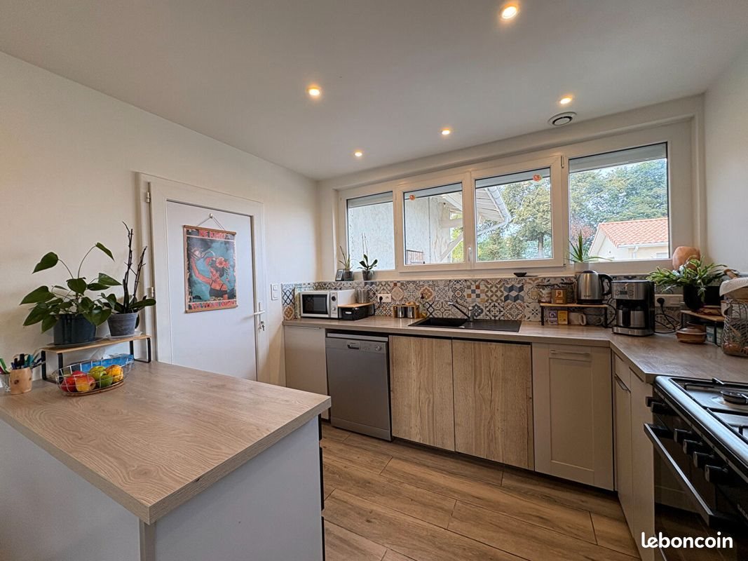 Maison à vendre, 101m², Saint-Yaguen