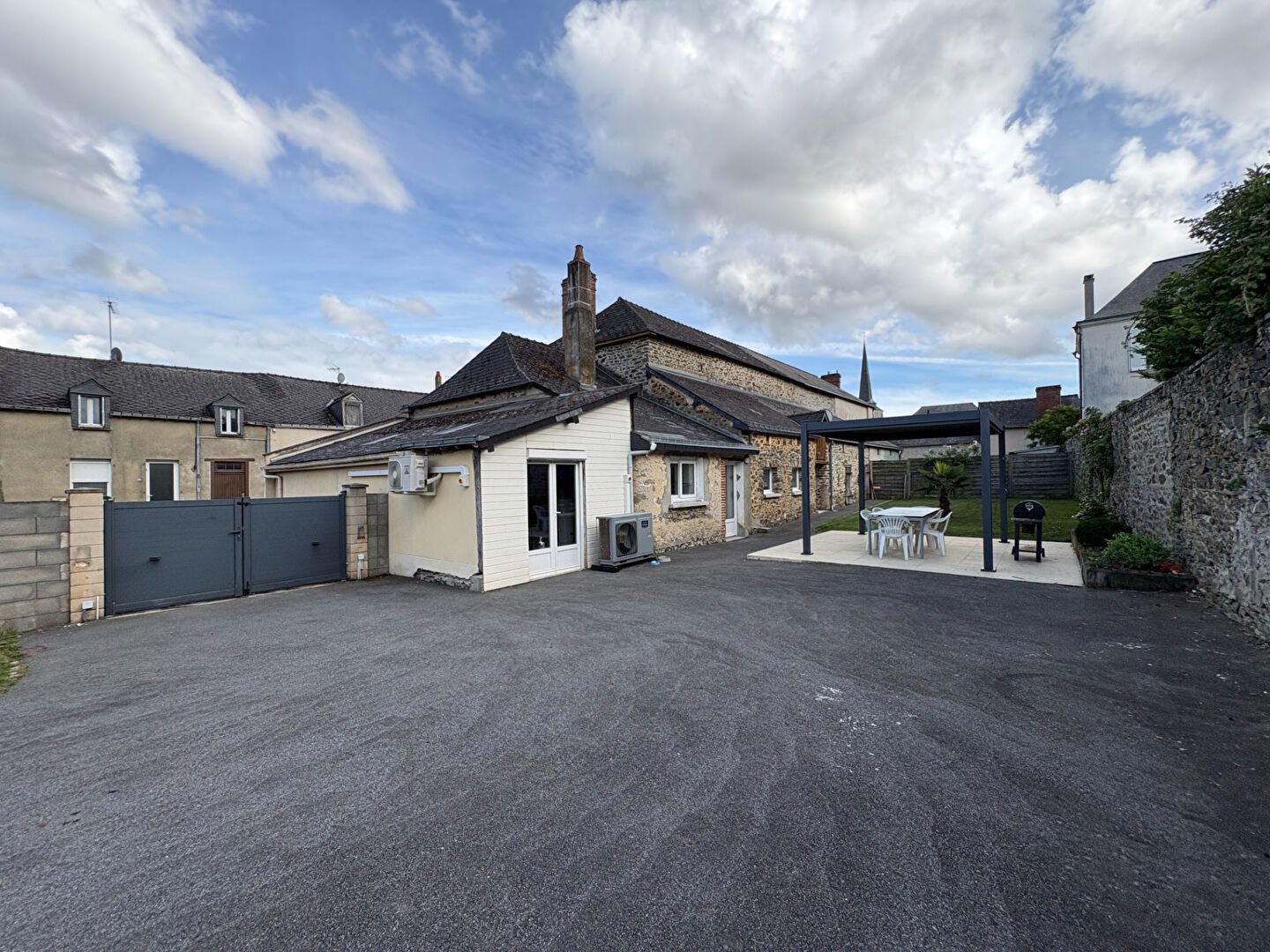 Maison à louer, 153m², Bazougers