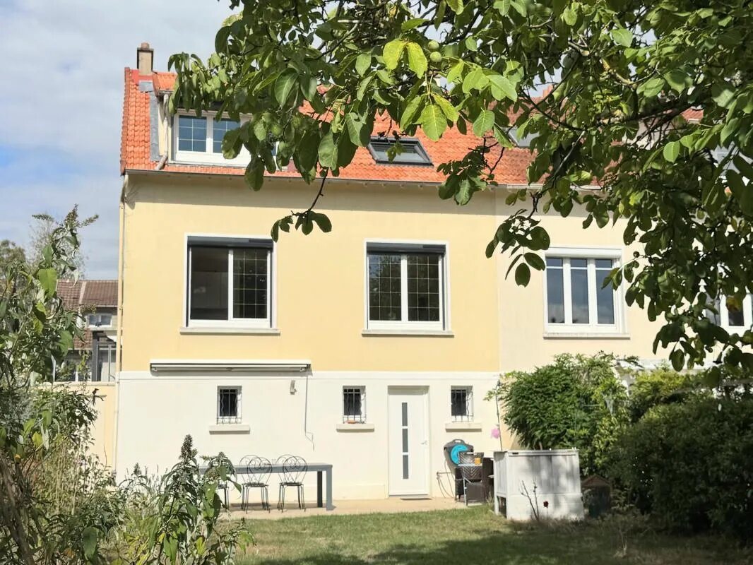 Maison à vendre, 130m², Le Mesnil-Saint-Denis