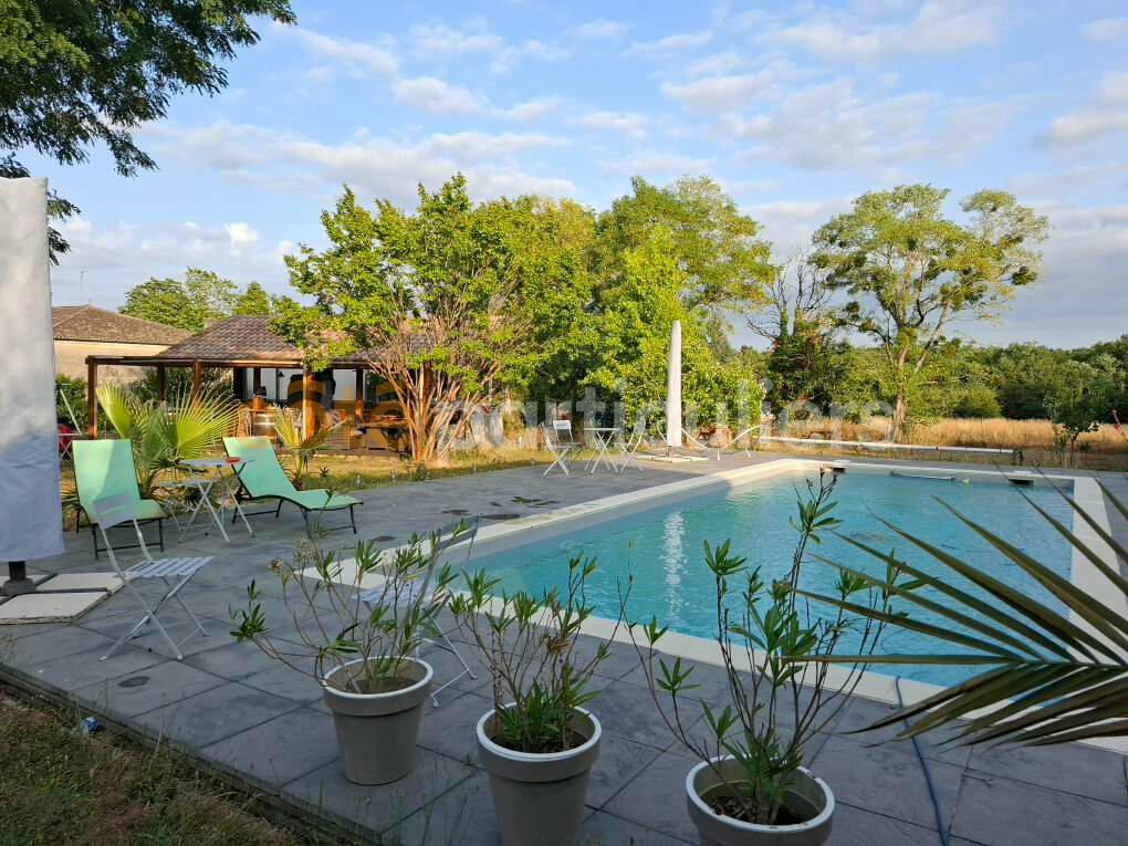 Maison à vendre, 280m², Les Artigues-de-Lussac