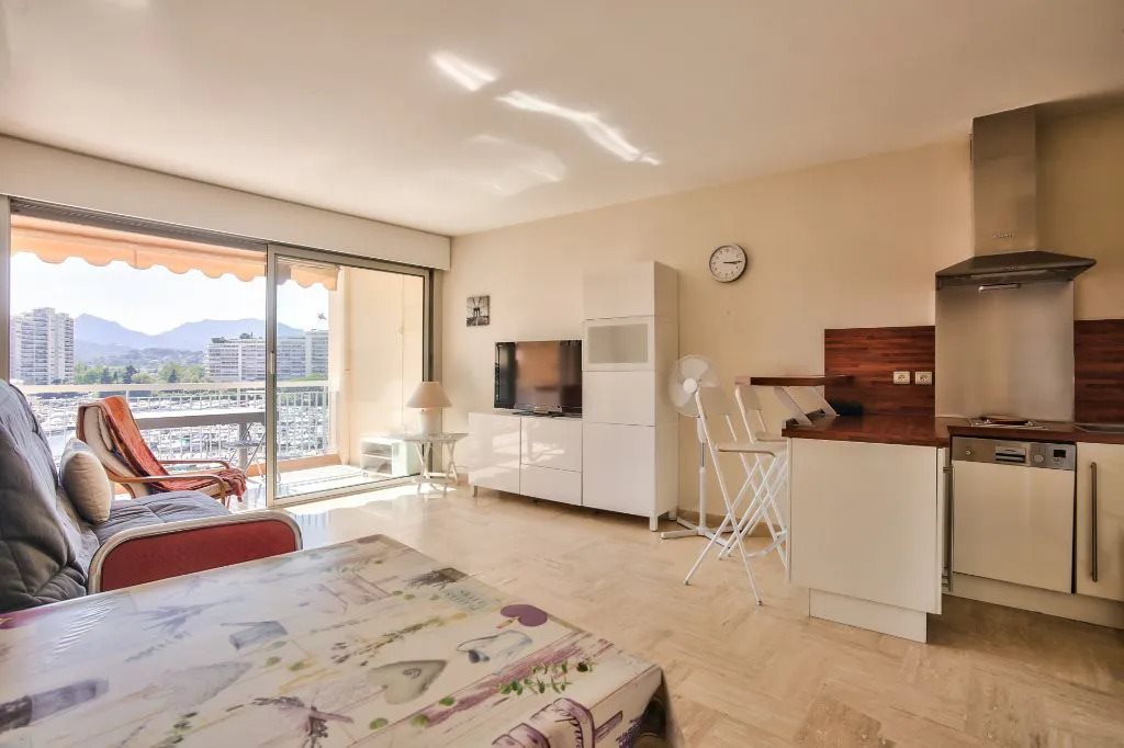 Appartement à louer, 37m², Mandelieu-la-Napoule