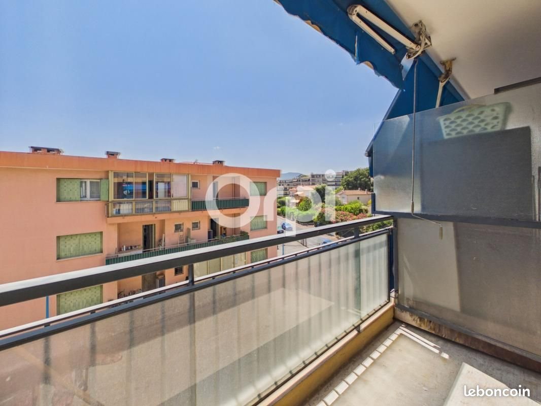 Appartement à louer, 22m², Mandelieu-la-Napoule