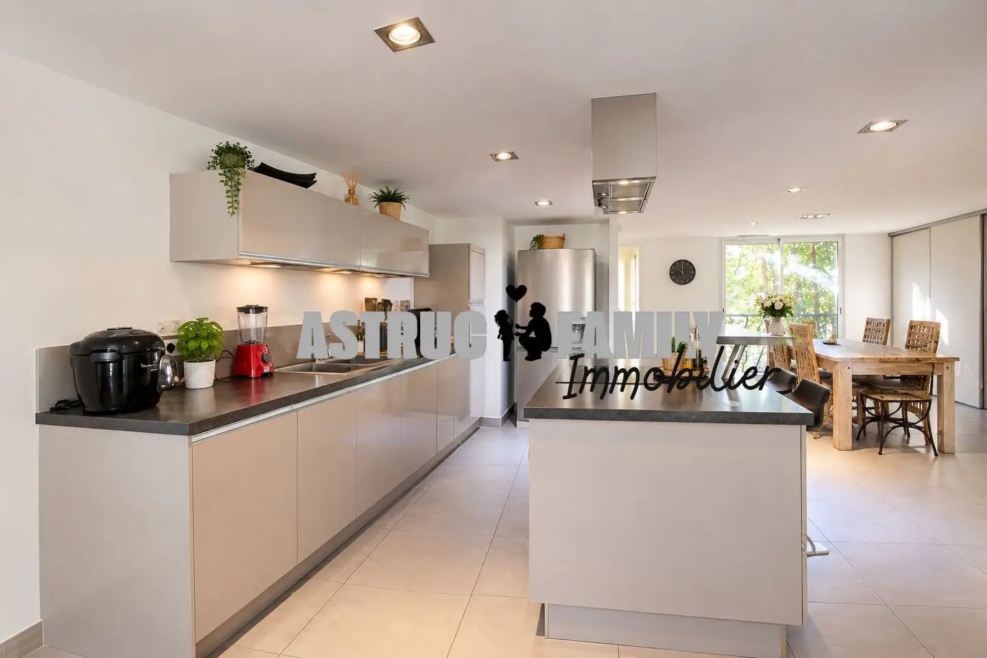 Appartement à vendre, 154m², Aigues-Mortes