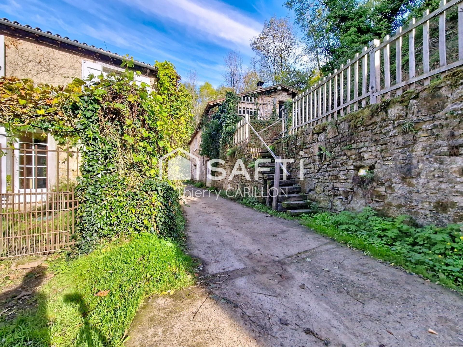 Maison à vendre, 266m², Saint-Martin-de-Saint-Maixent