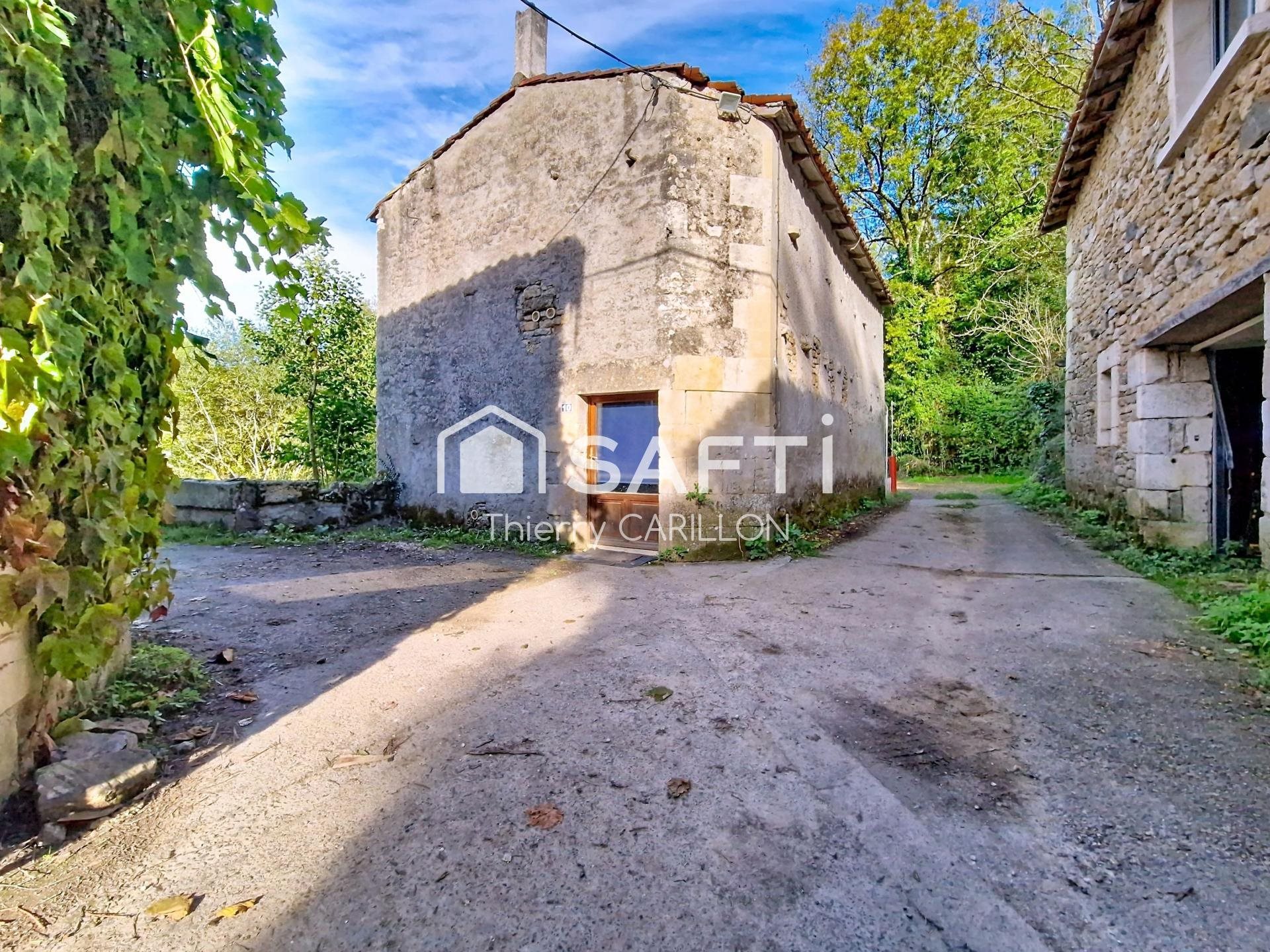 Maison à vendre, 266m², Saint-Martin-de-Saint-Maixent