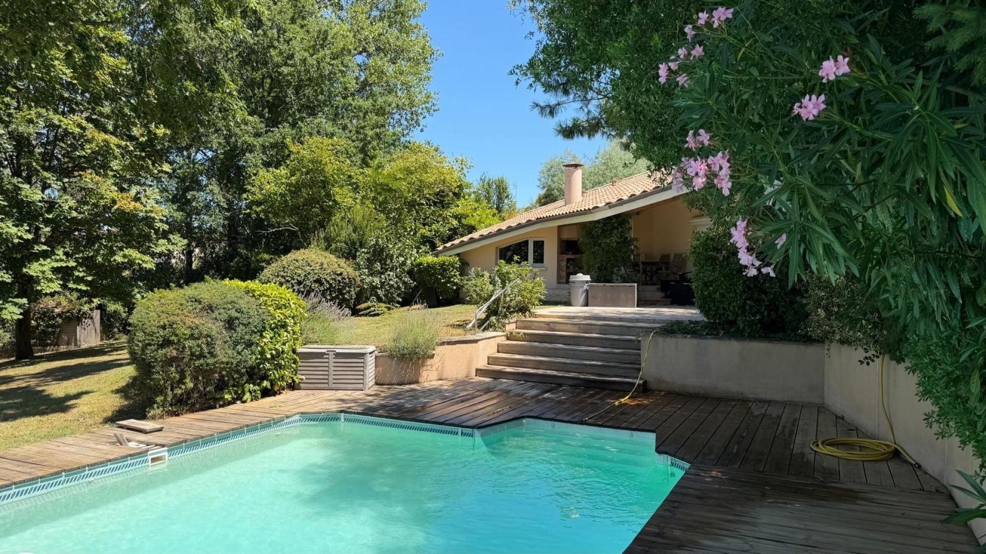 Maison à vendre, 197m², Le Pian-sur-Garonne