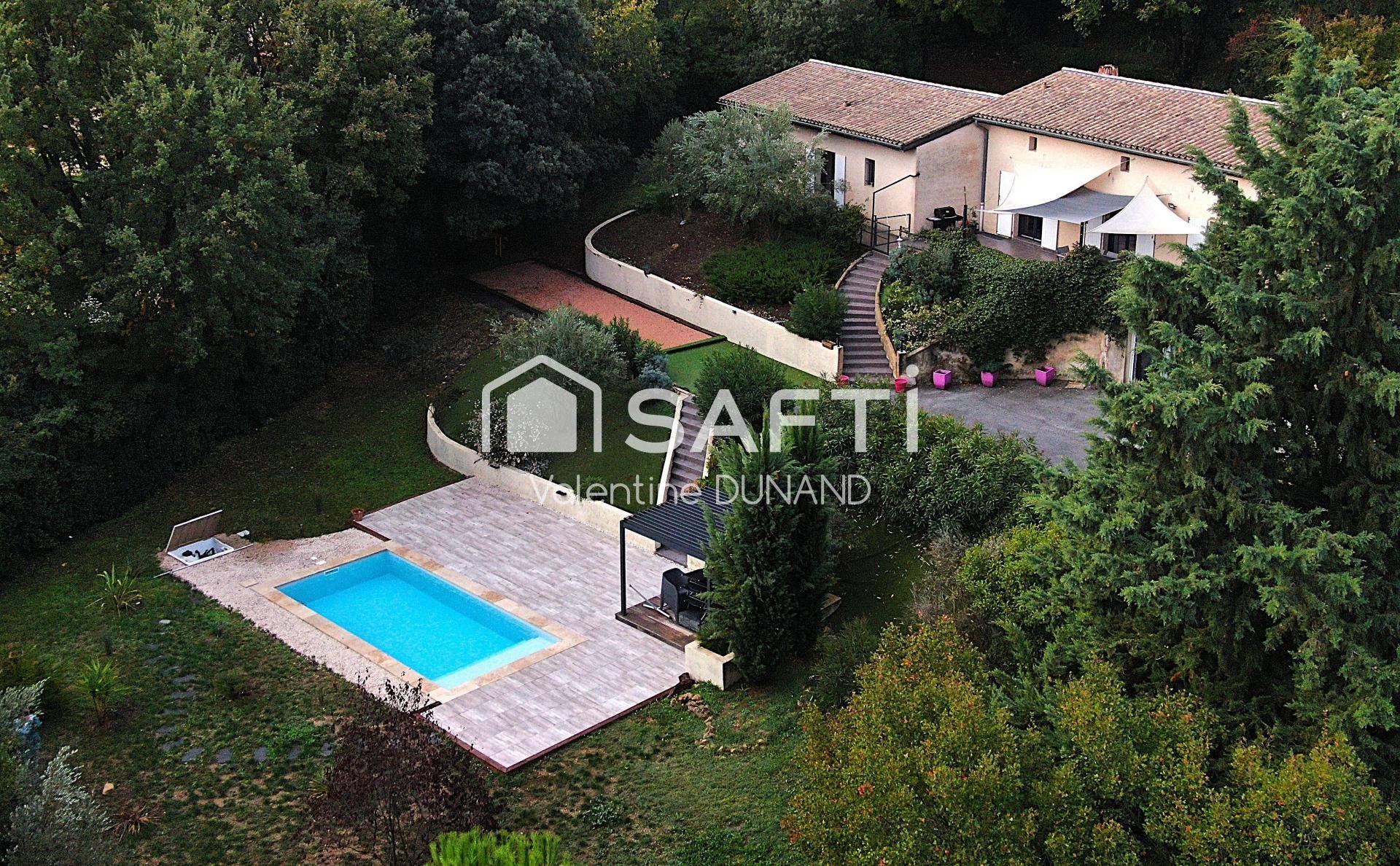 Maison à vendre, 226m², Tourves