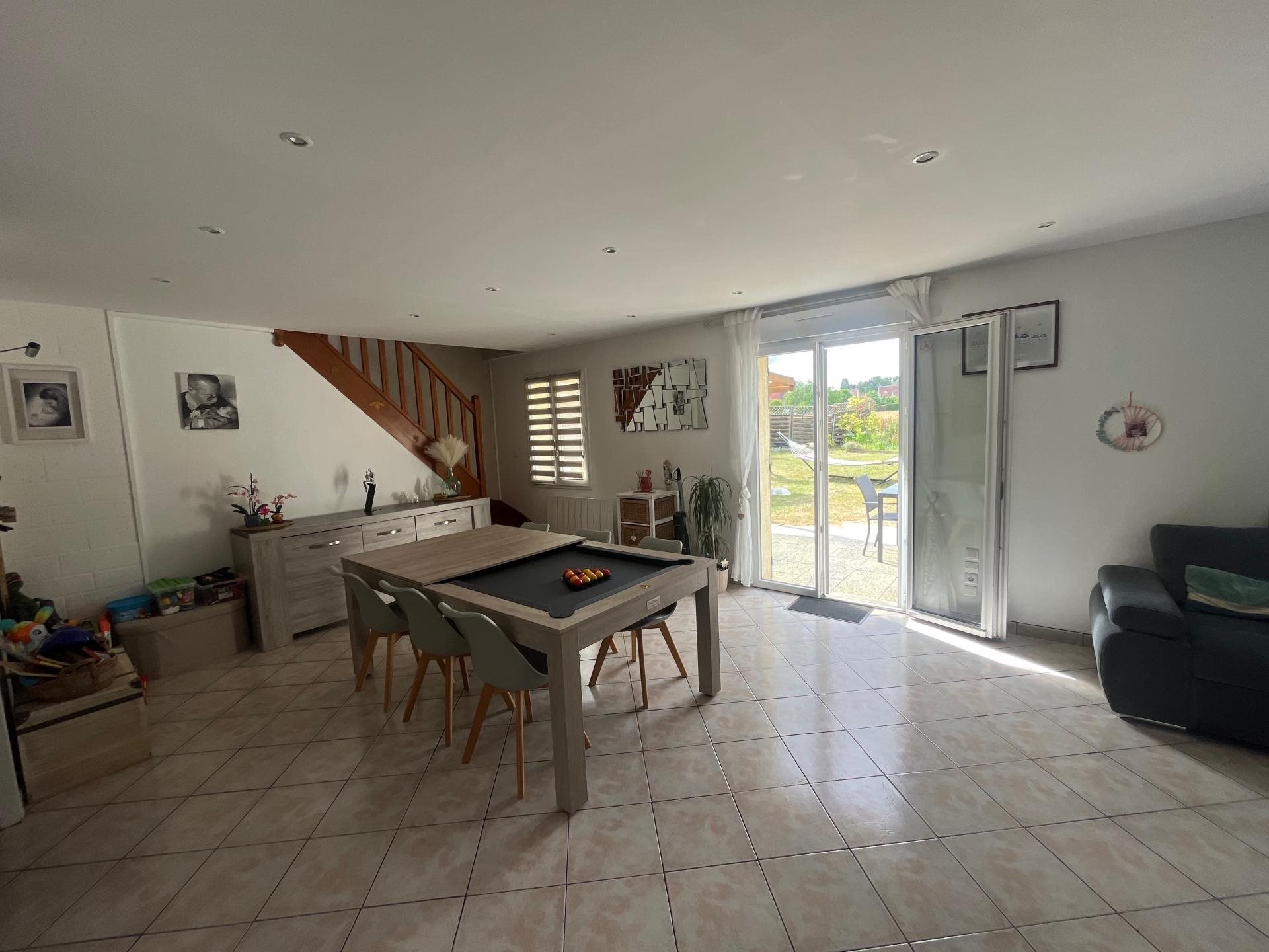 Maison à vendre, 129m², La Neuville-Roy