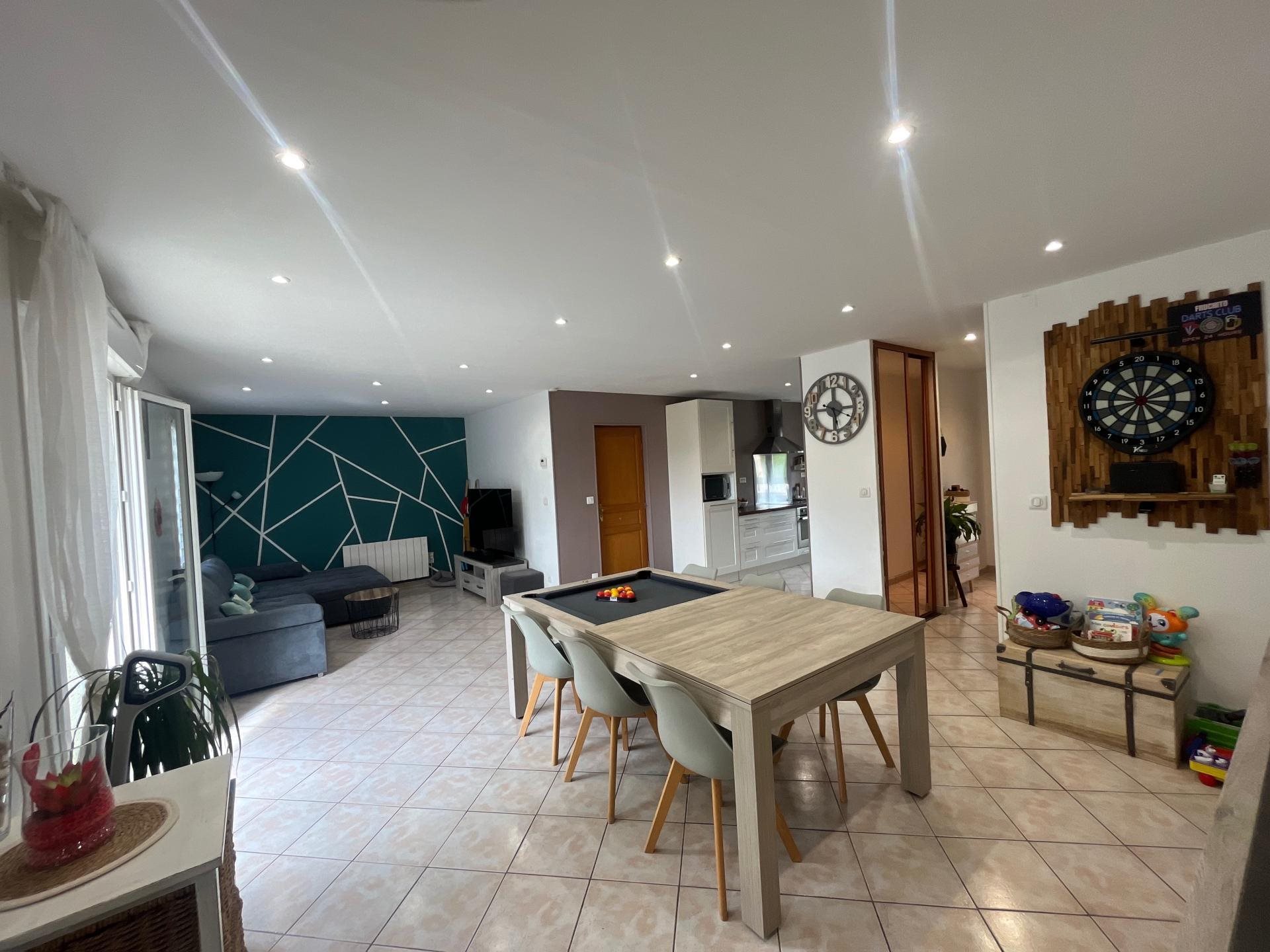 Maison à vendre, 129m², La Neuville-Roy