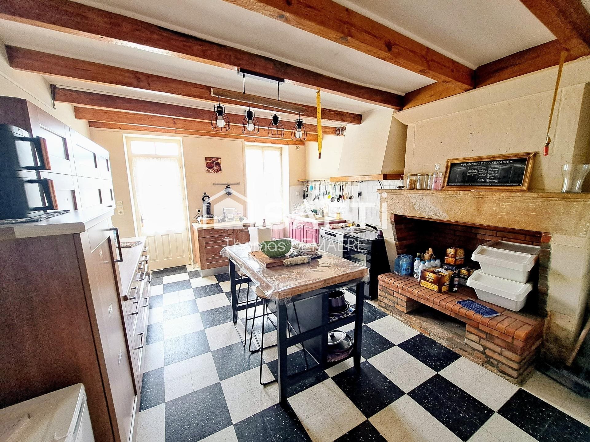 Maison à vendre, 222m², Bussac-Forêt
