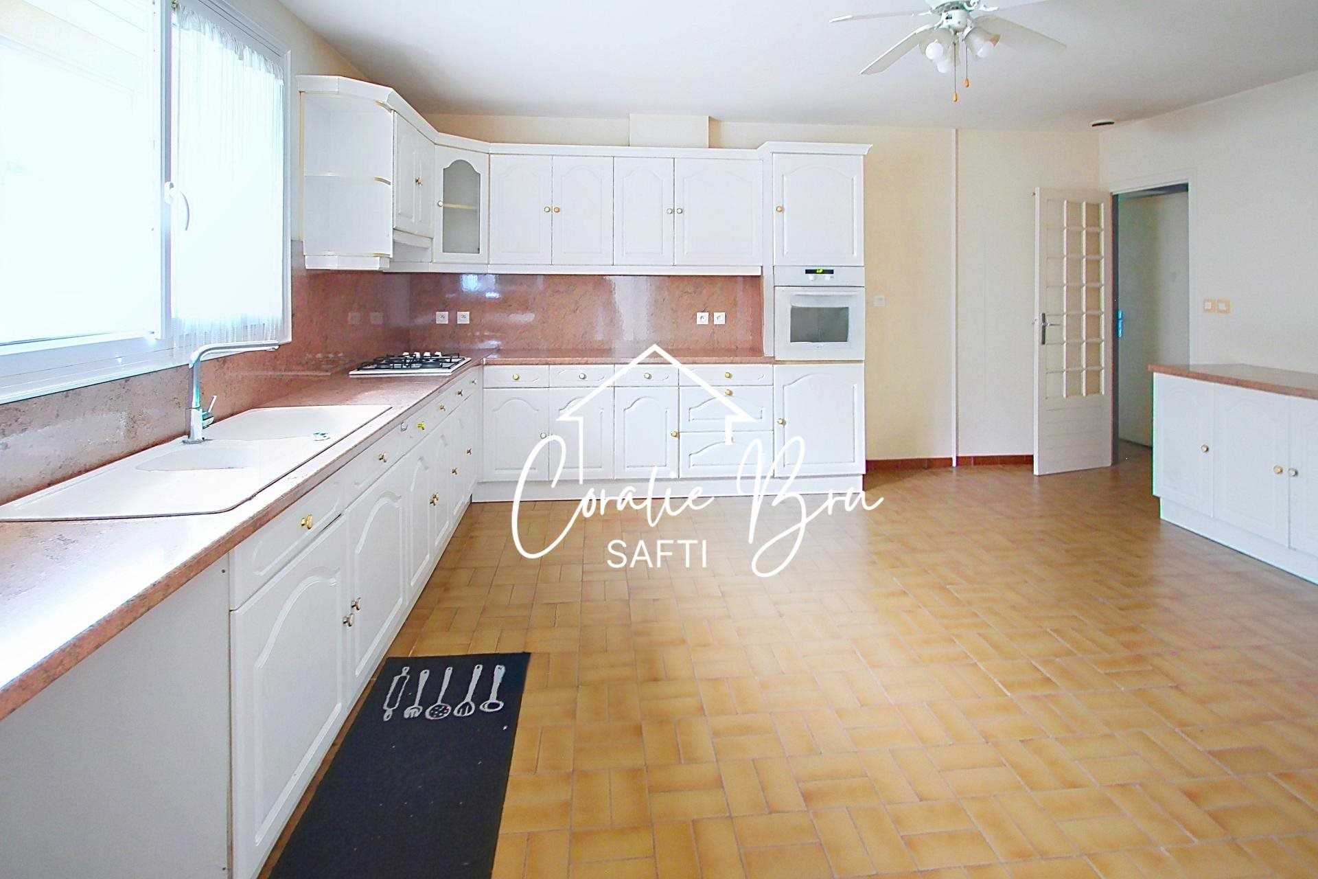 Maison à vendre, 240m², Sousmoulins