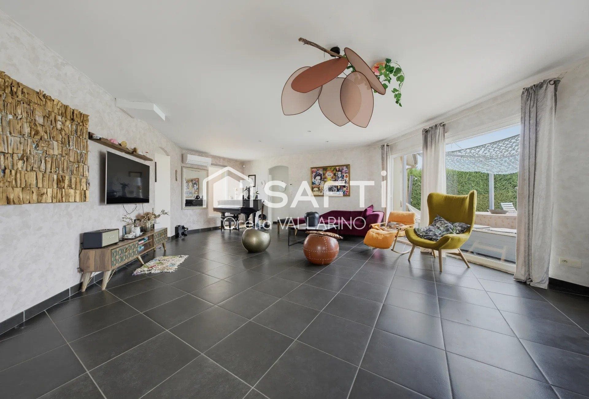 Maison à vendre, 121m², Teuillac