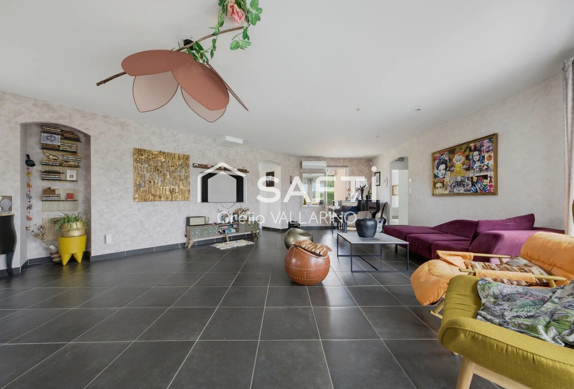 Maison à vendre, 121m², Teuillac