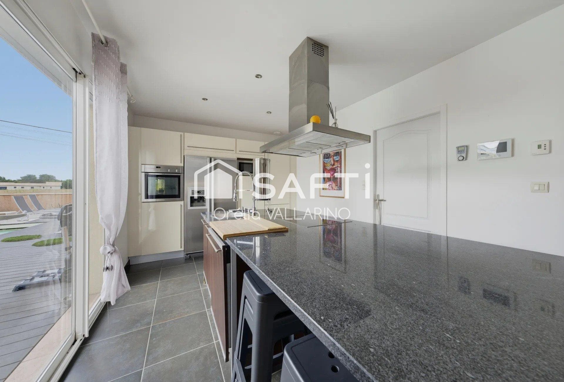 Maison à vendre, 121m², Teuillac