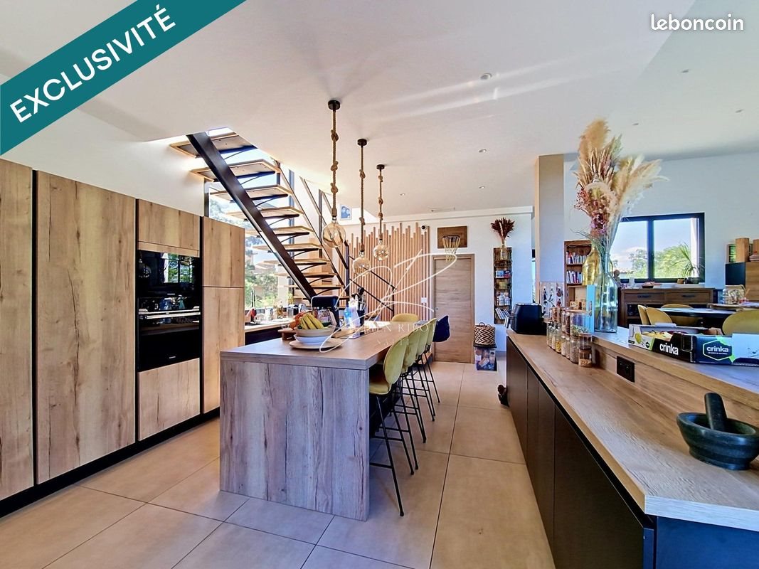 Maison à vendre, 197m², Saint-Thibéry